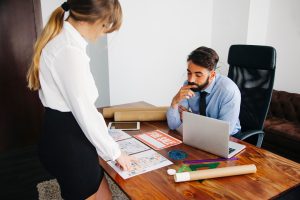 real-estate-business-people